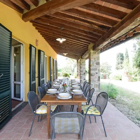 Stunning In ルチニャーノ